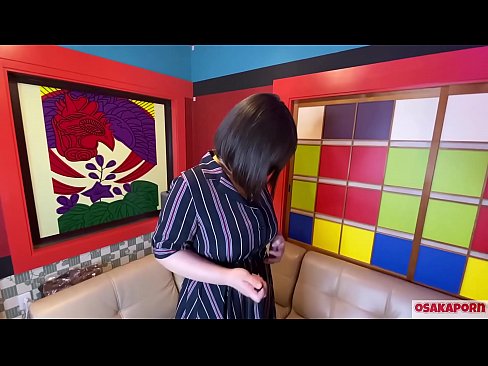 ❤️ Puttana giapponese con grandi tette si masturba con sex toys e ha un orgasmo. Parla in un'intervista della sua esperienza di scopata. Tette enormi e figa pelosa che geme forte. Osakaporn ❤ Video di sessoal it.pornoincest.ru ❌️